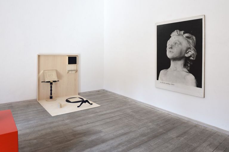 Quidditas. Exhibition view at OTTO Gallery, Bologna 2017. Matteo Fato, Gabriele Di Matteo, photo Michele Alberto Sereni