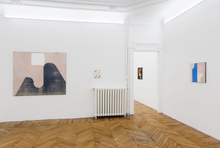 Svenja Deininger. Second Sentence. Installation view at Federica Schiavo Gallery, Milano 2017. Photo Andrea Rossetti. Courtesy Federica Schiavo Gallery