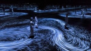 Le onde dell’oceano nel museo. La nuova installazione di Teamlab in Australia