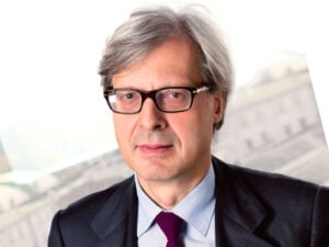 “Mandare via i direttori stranieri? Era solo una battuta”. Vittorio Sgarbi risponde