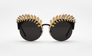 Super Sunglasses compie 10 anni. Per festeggiare lancia una collaborazione con la scuola ECAL