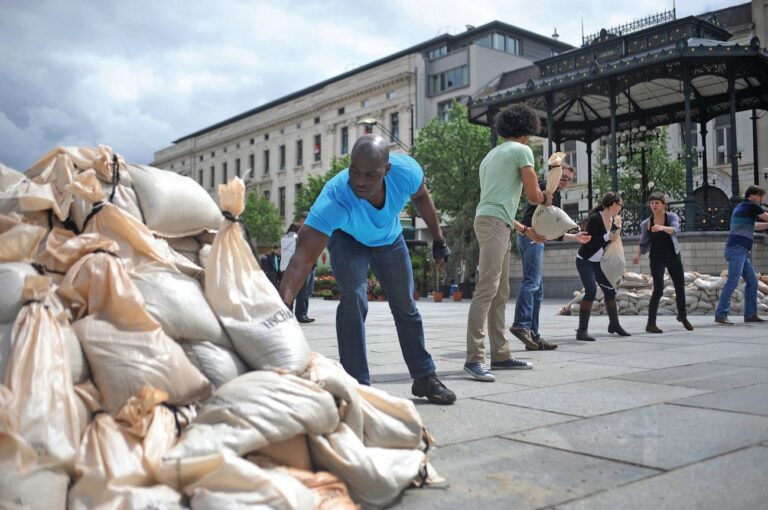 Adelita Husni-Bey, Action for a Sandbag Brigade. Performance, S.M.A.K., Ghent, 2012. Photo © Giannina Urmeneta Ottiker