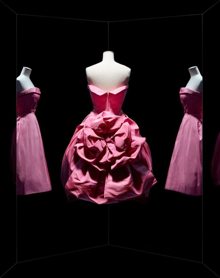 Christian Dior, couturier du rêve. Les Arts Décoratifs, Parigi 2017. Christian Dior, 1956