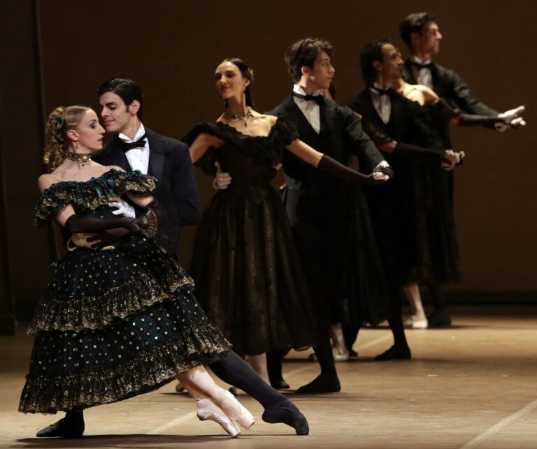 La Dame aux camélias. Teatro alla Scala, Milano 2017. Photo Brescia e Amisano _ Teatro alla Scala