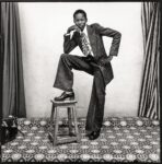 Malick Sidibé, Un jeune gentleman, 1978. Courtesy Galerie MAGNIN A, Paris © Malick Sidibé