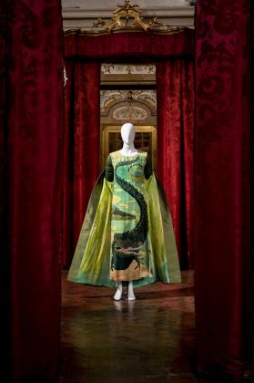 Maurizio Galante, couture in seta. Archivi Mazzini, Imola