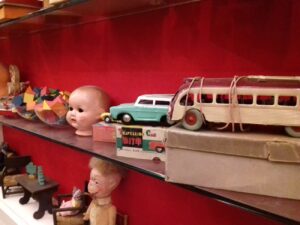 L’Ospedale delle Bambole. Il museo di Napoli dove si “curano” i giocattoli