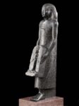 Statue de Padimahes portant une stèle d'Horus, statue guérisseure