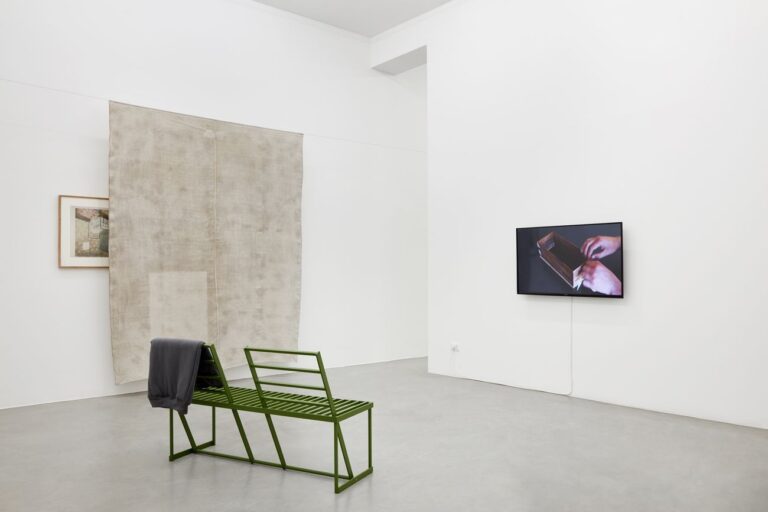 Beckey Beasley. Late Winter Light. Installation view at Gallery Francesca Minini, Milano 2018. Courtesy Gallery Francesca Minini, Milano. Photo Agostino Osio