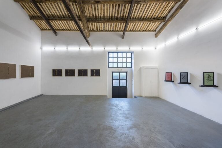 Cosimo Veneziano. Rompi la finestra e ruba i frammenti! Installation view at AlbumArte, Roma 2018