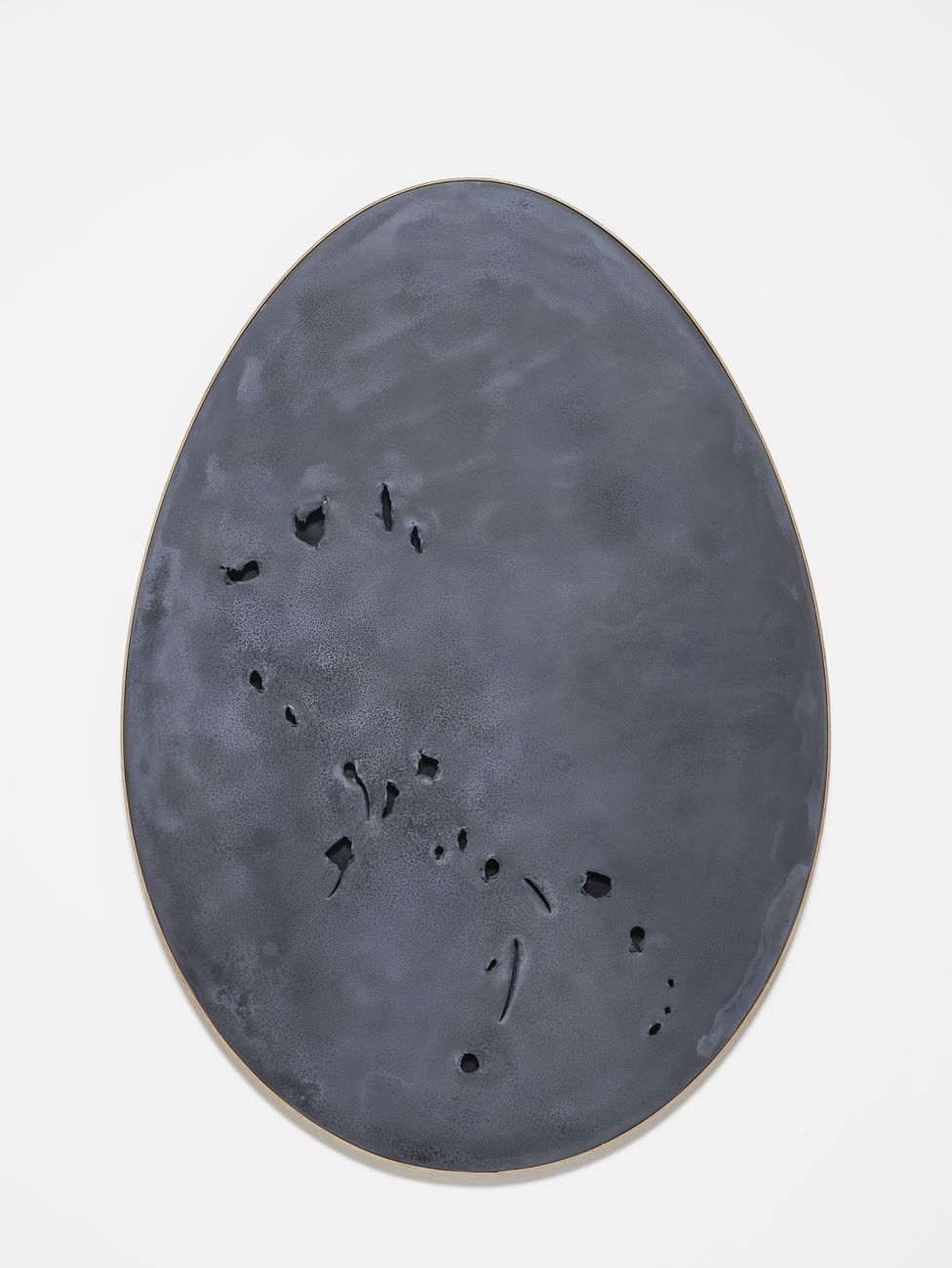 Gavin Turk, Holy Egg (Tarnished Aluminium Medium), 2017. Photo Andy Keate