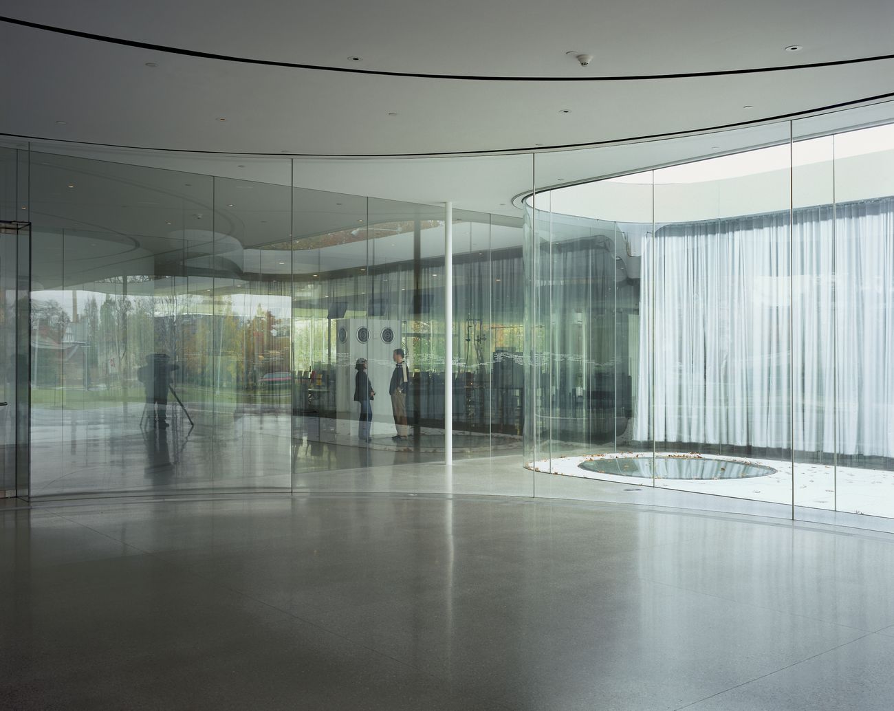 Kazuyo Sejima + Ryue Nishizawa sanaa, Glass Pavilion, The Toledo Museum of Art, Toledo, Ohio, 2006