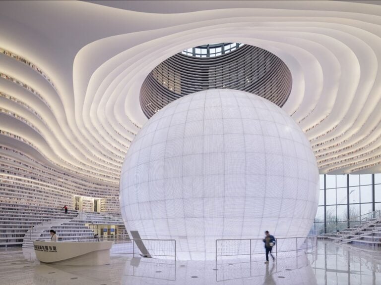 MVRDV, Tianjin Binhai Library, Tianjin, Cina. Photo Ossip van Duivenbode