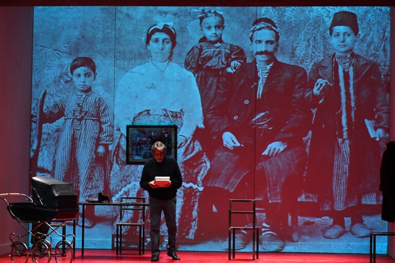 Richard Kalinoski, La bestia sulla luna. Regia Andrea Chiodi. Teatro Due, Parma 2018