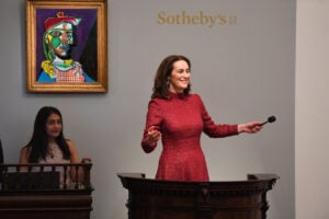 Sotheby’s aggiudicata! La potente casa d’aste ha ora un nuovo proprietario