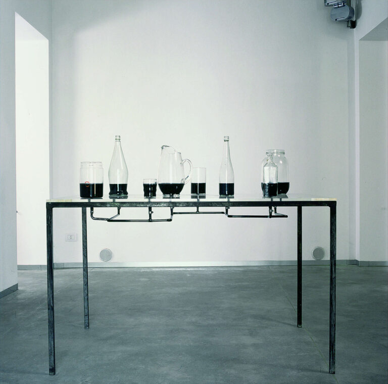 Charles Ray, Viral Research, 1986, Fondazione Sandretto Re Rebaudengo