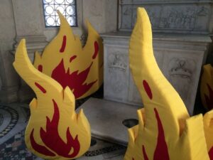 Comfort e fiamme. L’inferno di Eugenio Ampudia a Roma
