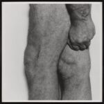John Coplans, Knees with Fist, Side View, 1984 © The John Coplans Trust. Courtesy The John Coplans Trust, Galerie Nordenhake Berlin Stockholm, P420, Bologna