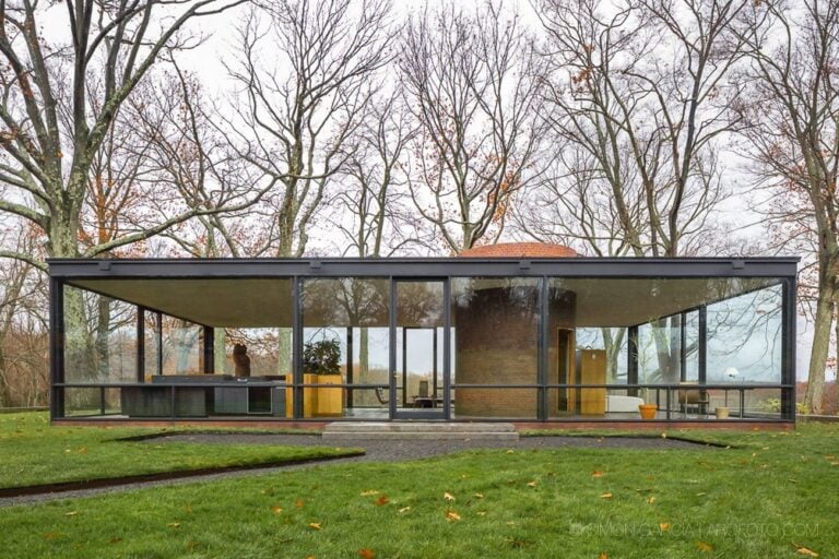 Philip Johnson, The Glass House. New Canaan, 1949