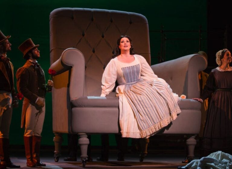 Vincenzo Bellini, La Sonnambula. Regia di Giorgio Barberio Corsetti. Teatro dell'Opera di Roma, 2017-18. Photo Yasuko Kageyama