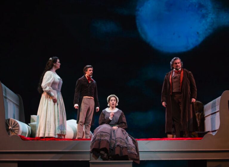 Vincenzo Bellini, La Sonnambula. Regia di Giorgio Barberio Corsetti. Teatro dell'Opera di Roma, 2017-18. Photo Yasuko Kageyama