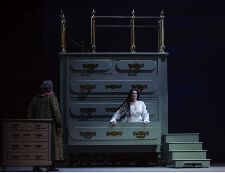 Vincenzo Bellini, La Sonnambula. Regia di Giorgio Barberio Corsetti. Teatro dell'Opera di Roma, 2017-18. Photo Yasuko Kageyama