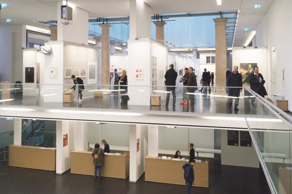Paper Positions, la fiera tedesca sui disegni arriva in Svizzera in occasione di Art Basel