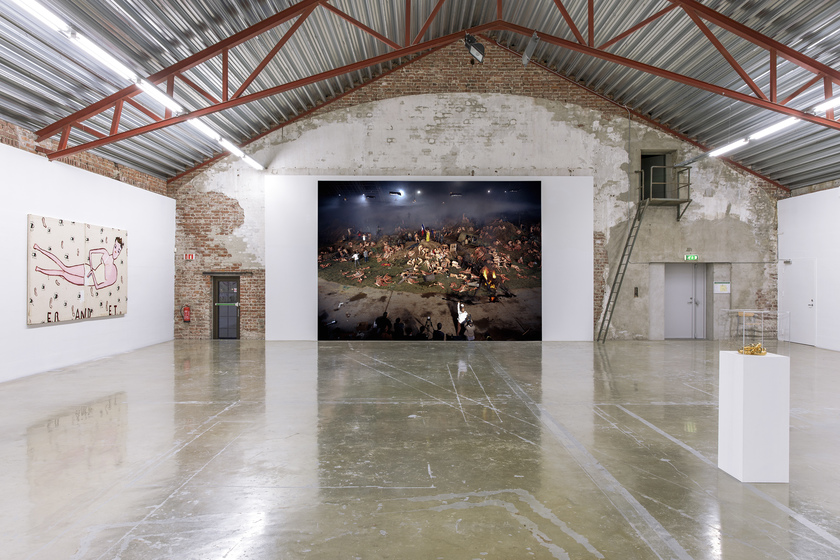 Contemporary Chaos, curated by Demetrio Paparoni, 2018, Vestfossen Kunstlaboratorium, photo Nina Ansteni. From the left: Rose Wylie, Wang Qingsong, Lih Jianhua