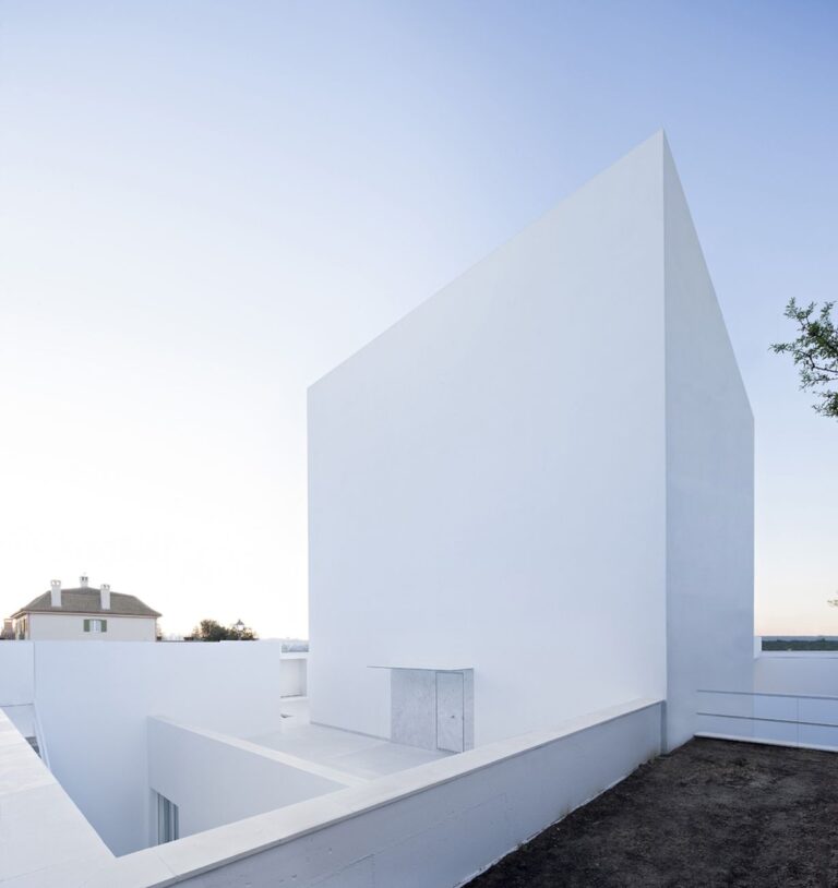 Alberto Campo Baeza, Cala House Raumplan house, 2015 © Javier Callejas