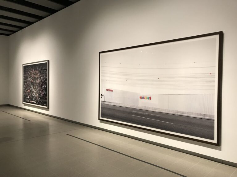 Andreas Gursky. Exhibition view at Hayward Gallery, Londra 2018