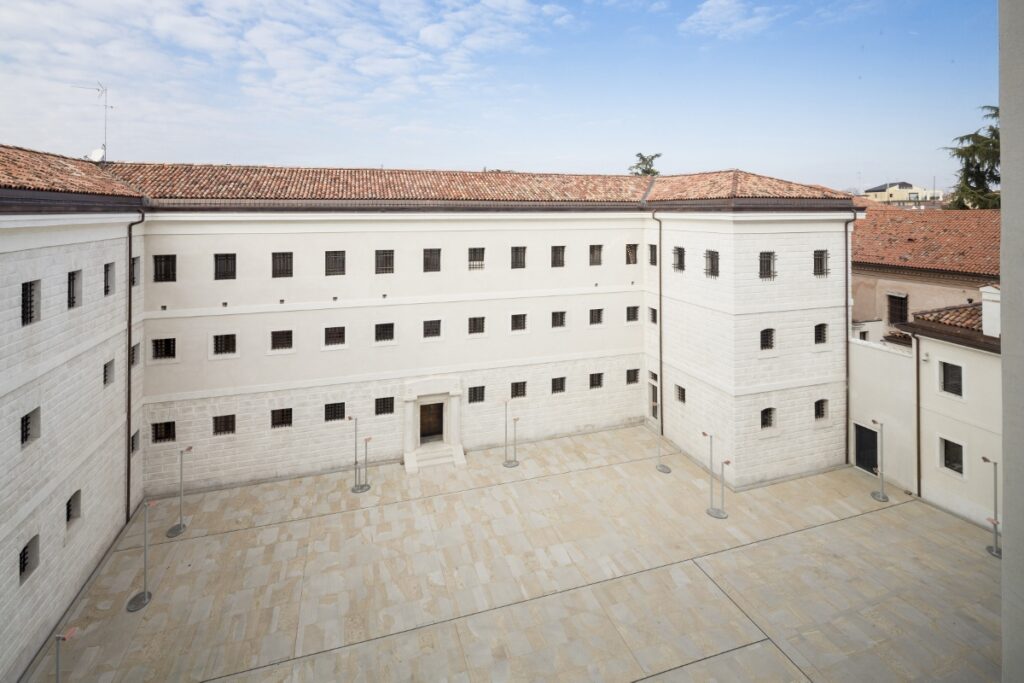 Nelle Gallerie delle Prigioni a Treviso nasce lo spazio Imago Mundi firmato Luciano Benetton