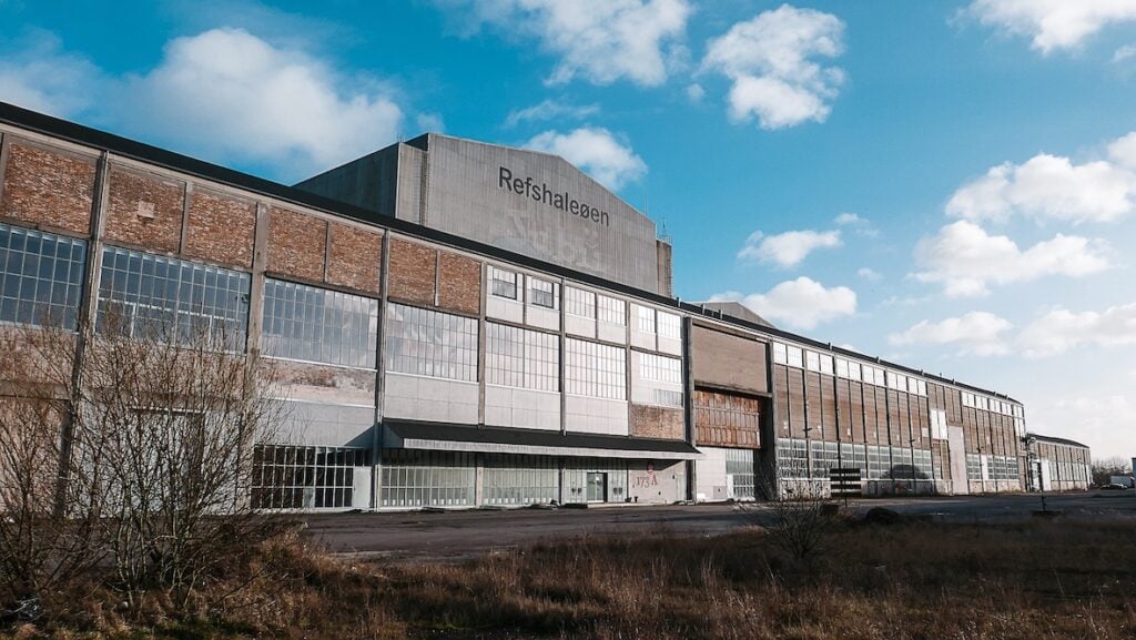 Copenhagen Contemporary inaugura la sua nuova sede a Refshaleøen con i Superflex e Doug Aitken