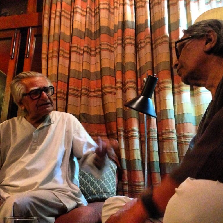 Doshi con Mahendra Raj a Delhi, 2014