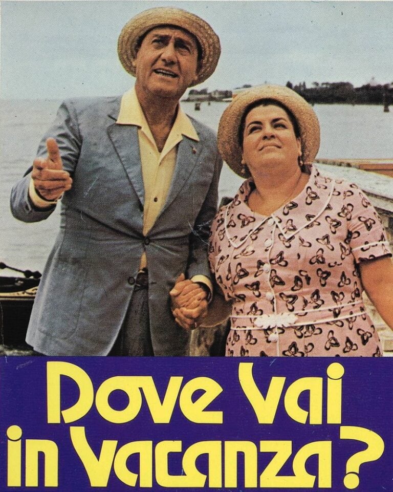 La locandina di Dove vai in vacanza?, con Alberto Sordi e Anna Longhi