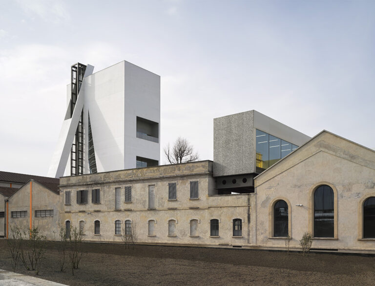 Torre Fondazione Prada, Milano Progetto architettonico di OMA Foto: Bas Princen 2018 Courtesy Fondazione Prada