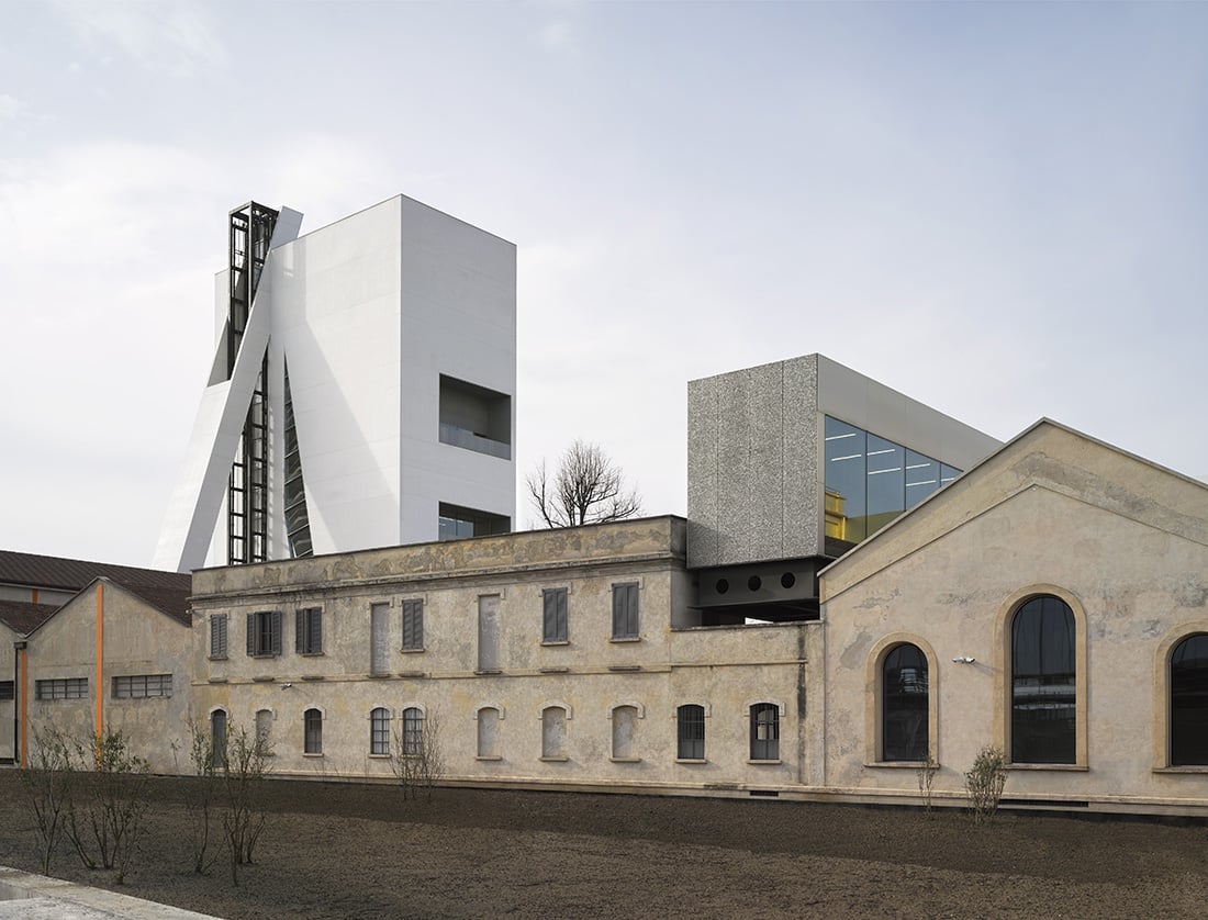 Torre Fondazione Prada, Milano Progetto architettonico di OMA. Foto: Bas Princen 2018. Courtesy Fondazione Prada