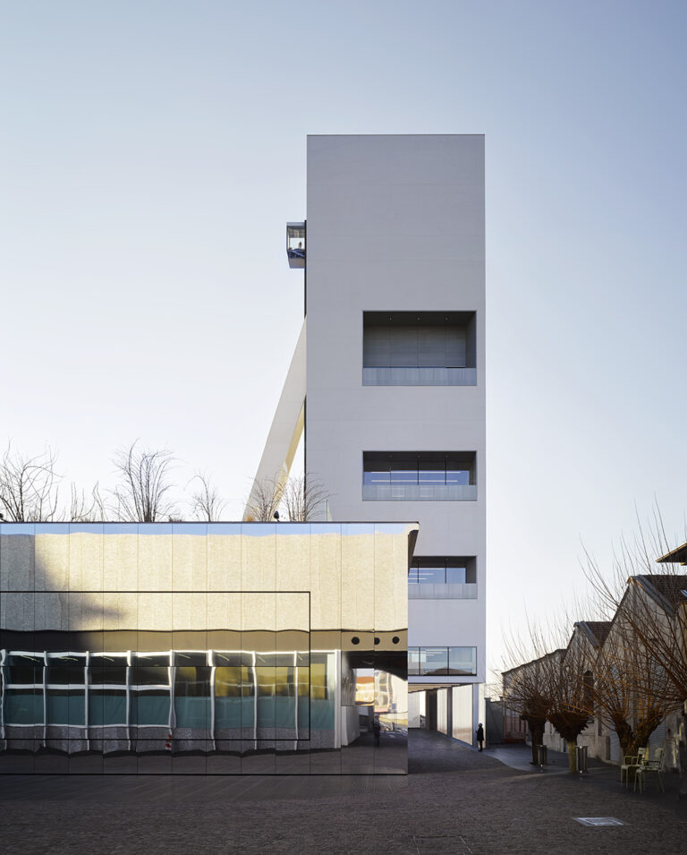 Torre Fondazione Prada, Milano Progetto architettonico di OMA Foto: Bas Princen 2018 Courtesy Fondazione Prada