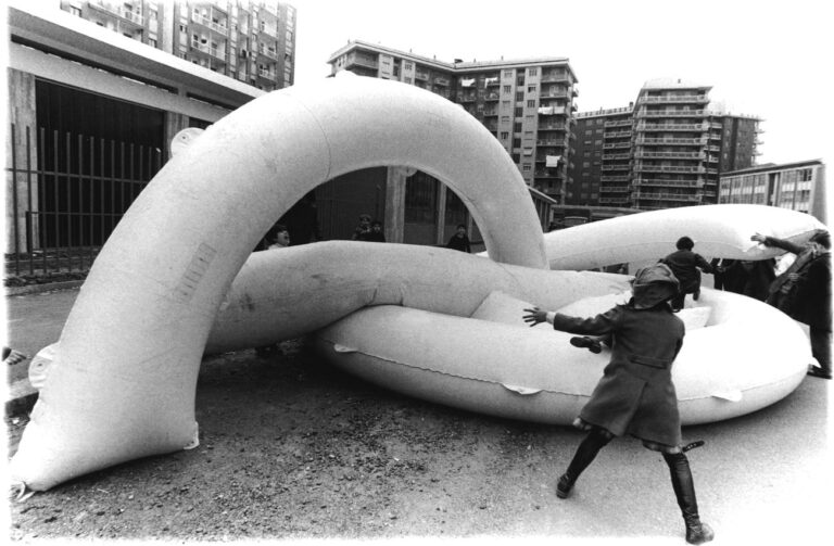 Franco Mazzucchelli, A.TO A., Torino, Liceo Artistico, 1971. Fotografia di Enrico Cattaneo