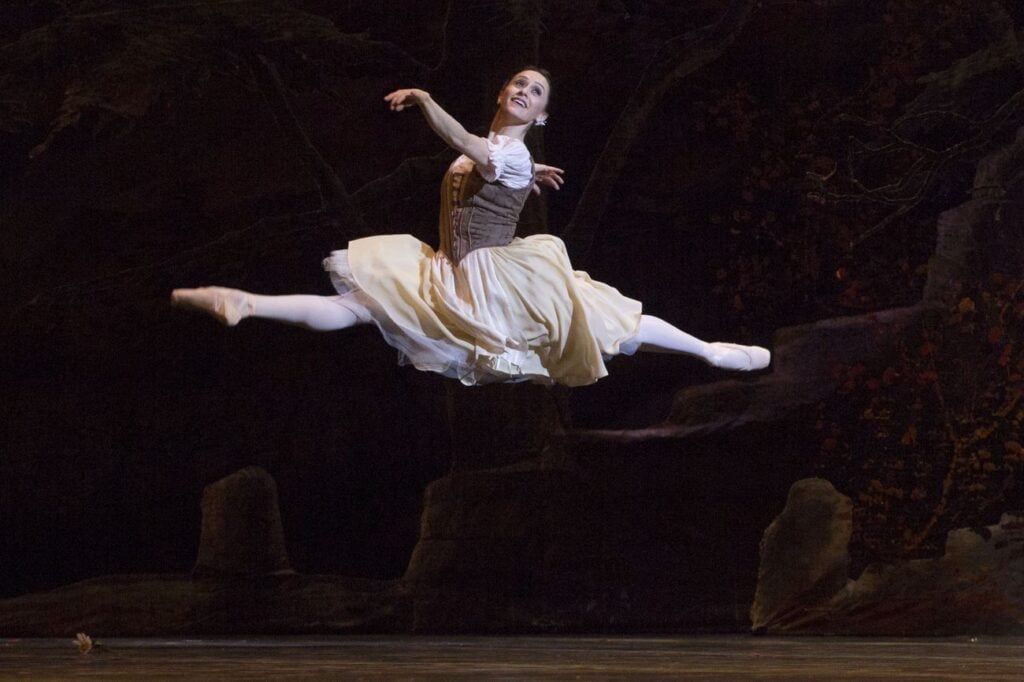 Giselle, una storia senza tempo. Al Teatro San Carlo di Napoli