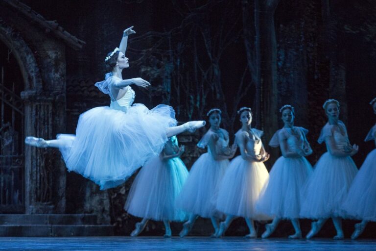 Giselle. Coreografia di Anna Razzi. Teatro San Carlo, Napoli 2018. Photo L. Romano