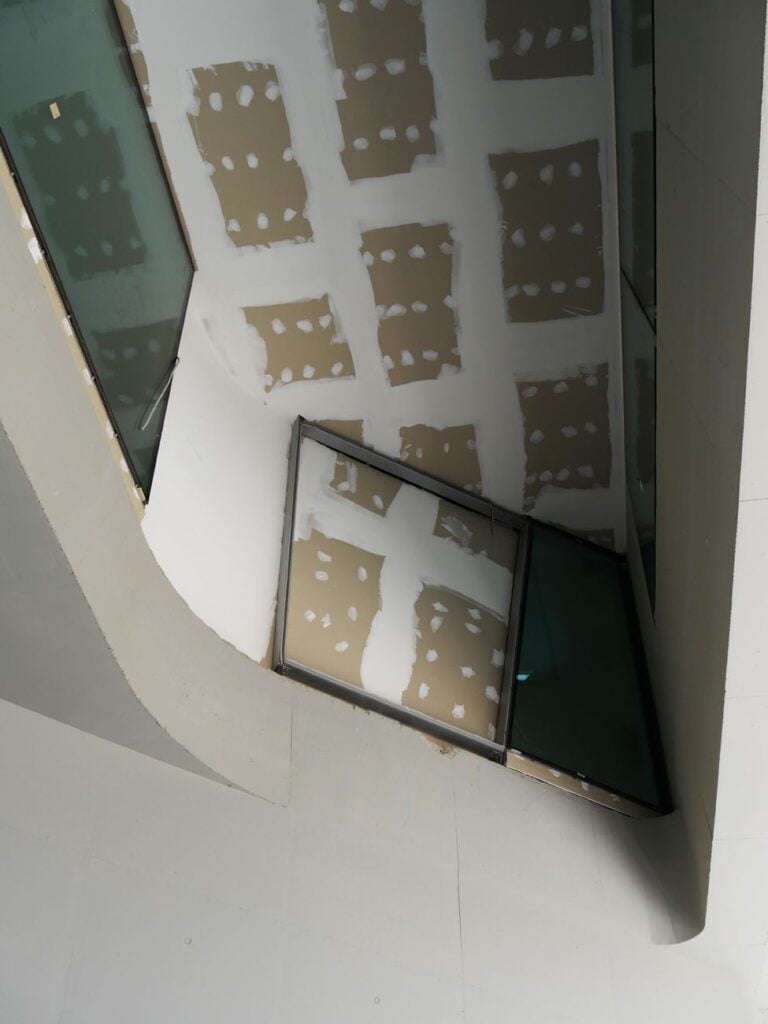 Zaha Hadid Architects, Stazione di Afragola, Napoli, 2017. Tetto in cartongesso. Photo Archivio Brusinski