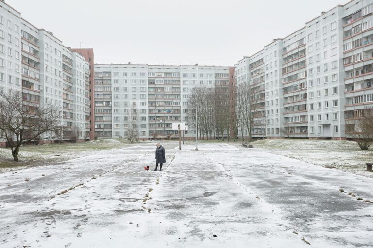 Biennale di Architettura di Venezia 2018. Padiglione Lettonia. 602. series apartment buildings in Riga, 2018 © Reinis Hofmanis