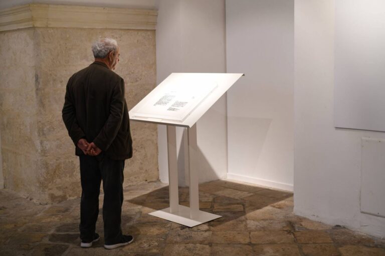 Emilio Isgrò. Piccola ma preziosa mostra in Accademia. Installation view at Accademia di Belle Arti, Lecce 2018. Photo Stefano Cacciatore