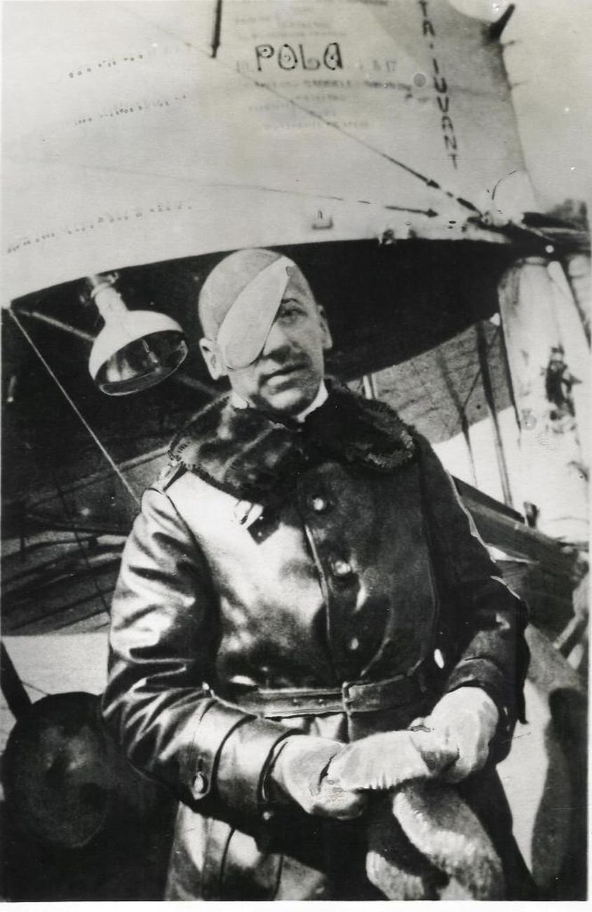 Gabriele D’Annunzio in partenza per il volo su Cattaro. Archivio Fondazione Vittoriale degli Italiani