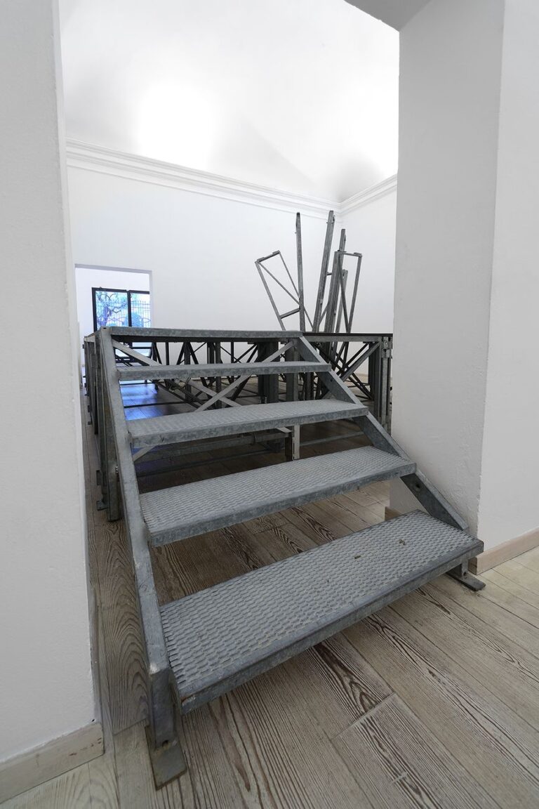 Giovanni Termini, Limite in sicurezza, 2018, installazione site specific. Courtesy Otto Gallery, Bologna, photo Michele Alberto Sereni