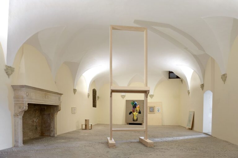 Matteo Fato. Eresia (del) Florilegio. Installation view at Spazio K, Galleria Nazionale delle Marche, Palazzo Ducale, Urbino 2018. Photo Michele Alberto Sereni. Courtesy l’artista & Galleria Michela Rizzo, Venezia