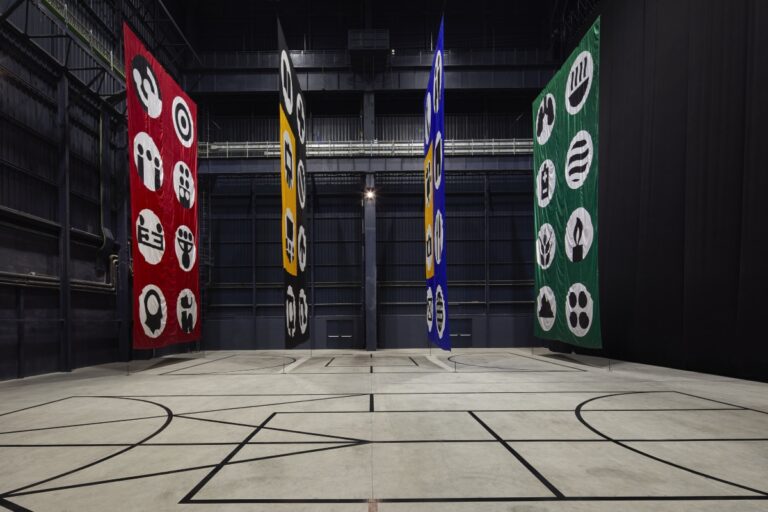 Matt Mullican. The Feeling of Things. Exhibition view at Pirelli HangarBicocca, Milano 2018. Courtesy dell’artista e Pirelli HangarBicocca, Milano