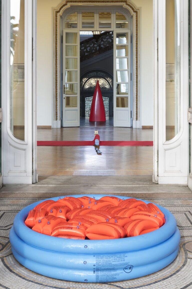 Roman Signer. Skulptur Fotografie. Installation view at Istituto Svizzero, Roma 2018. Courtesy l'artista & Istituto Svizzero, Roma. Photo © OKNO studio