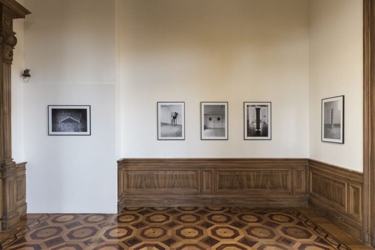 Roman Signer. Skulptur Fotografie. Installation view at Istituto Svizzero, Roma 2018. Courtesy l'artista & Istituto Svizzero, Roma. Photo © OKNO studio