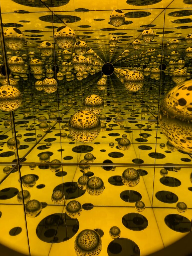 Yayoi Kusama. Life is the heart of a rainbow. Exhibition view at MACAN, Giacarta 2018